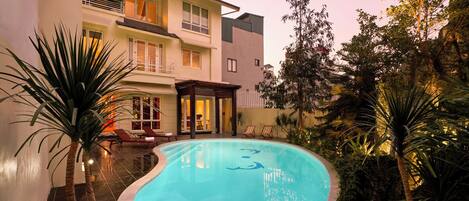 Piscine couverte