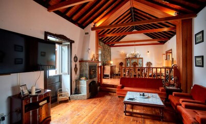 Canarian Rural 4BR Home - Terrace - Views - BBQ