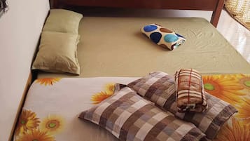 1 bedroom, internet, bed sheets