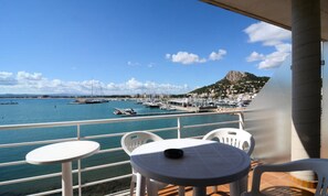 Outdoor dining - Studio in L'estartit (Torroella de Montgrí)