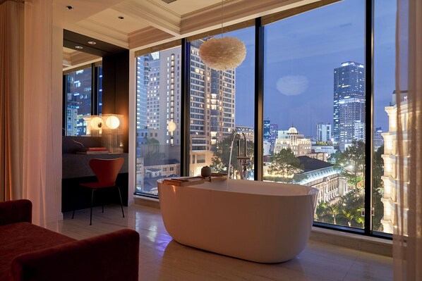 Suite – grand | Bad | Toalettartikler (inkludert), hårføner, badekåper og tøfler