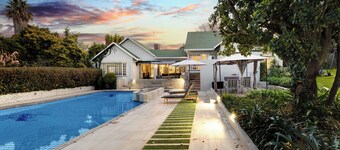 Luxurious 5 Bedroom Bryanston Getaway