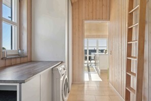 Interior - Lovely holiday home with sea view (Faaborg)