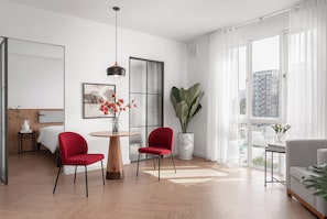 Suite, 1 Bedroom | Living area