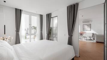 Suite, 1 habitación | 1 dormitorio, escritorio, espacio para trabajar con un portátil