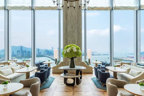 2 restaurants; breakfast, lunch, and dinner served