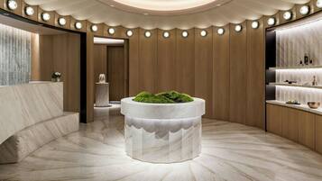 Couples treatment room(s), body treatments, aromatherapy, body scrubs