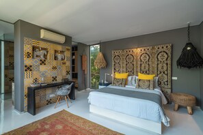 Luxury-Villa, Terrasse, Poolblick