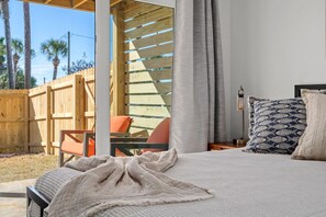 4 bedrooms, desk, iron/ironing board, travel cot - Casa Del Palms: Private Pool (Panama City Beach)