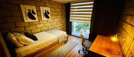 2 bedrooms, desk, free WiFi, bed sheets