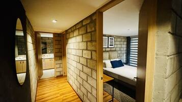 2 bedrooms, desk, free WiFi, bed sheets