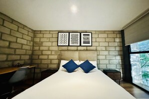 2 bedrooms, desk, free WiFi, bed sheets