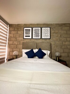 2 bedrooms, desk, free WiFi, bed sheets