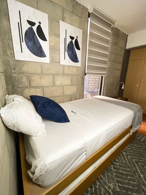 1 bedroom, iron/ironing board, free WiFi