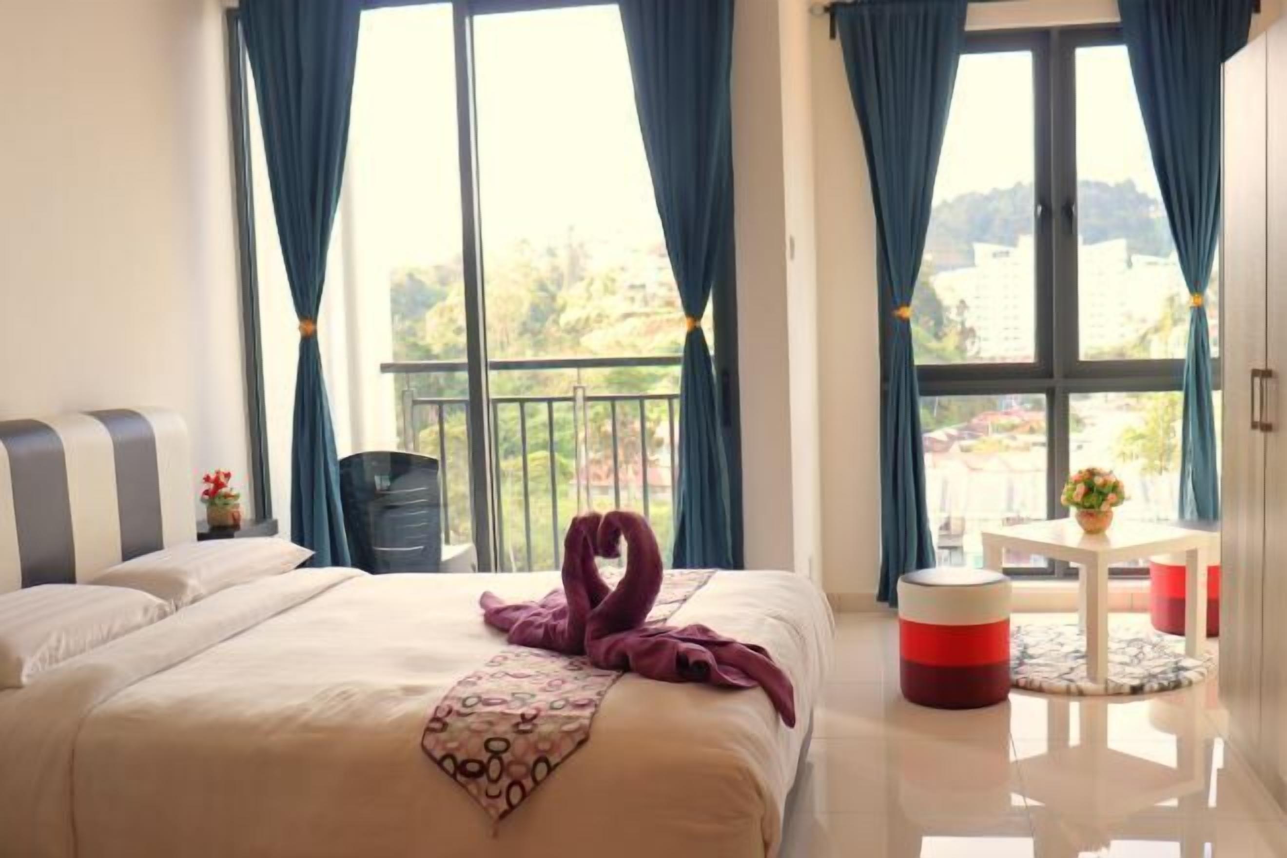 Iron/ironing board, free WiFi, bed sheets