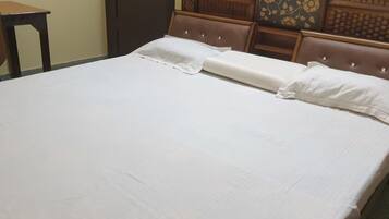 2 chambres, bureau, Wi-Fi gratuit, draps fournis