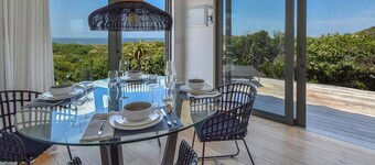 Keurbaai Cottage - Two Bedroom Villa, Sleeps 4