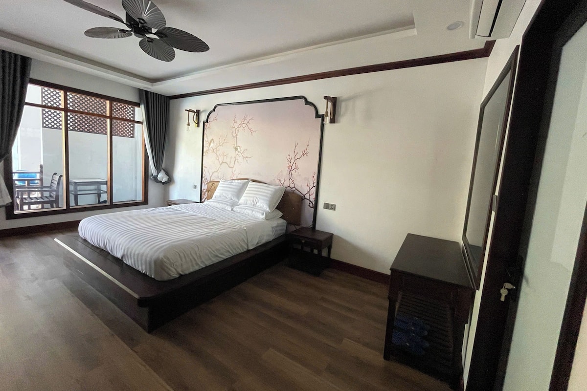Deluxe Double Room, Pool View | Desk, laptop workspace