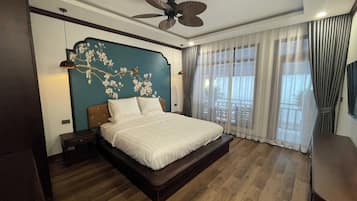 Deluxe Double Room | Desk, laptop workspace