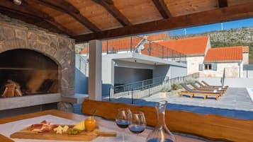 House (Villa Casa Di Pietra) | Dining room