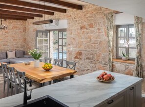 Talo (Villa Casa Di Pietra) | Yksityinen keittiö | Jääkaappi