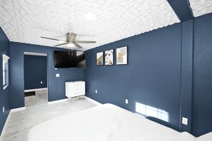 2 quartos, ferros/tábuas de passar roupa, Wi-Fi, roupa de cama
