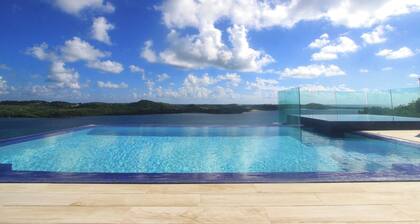 Villa Serena - Stunning 3 bedrooms with Pool and Ocean View