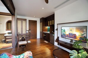 Luxury Apartment, Lake View | Living area | 32-inch flat-screen TV with digital channels - Maison Nha Truc Bach Lake (Hanoi)