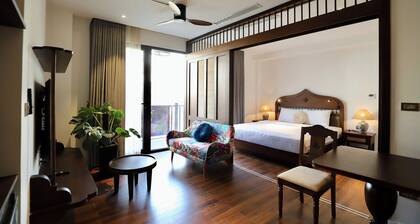 Maison Nha Truc Bach Lake