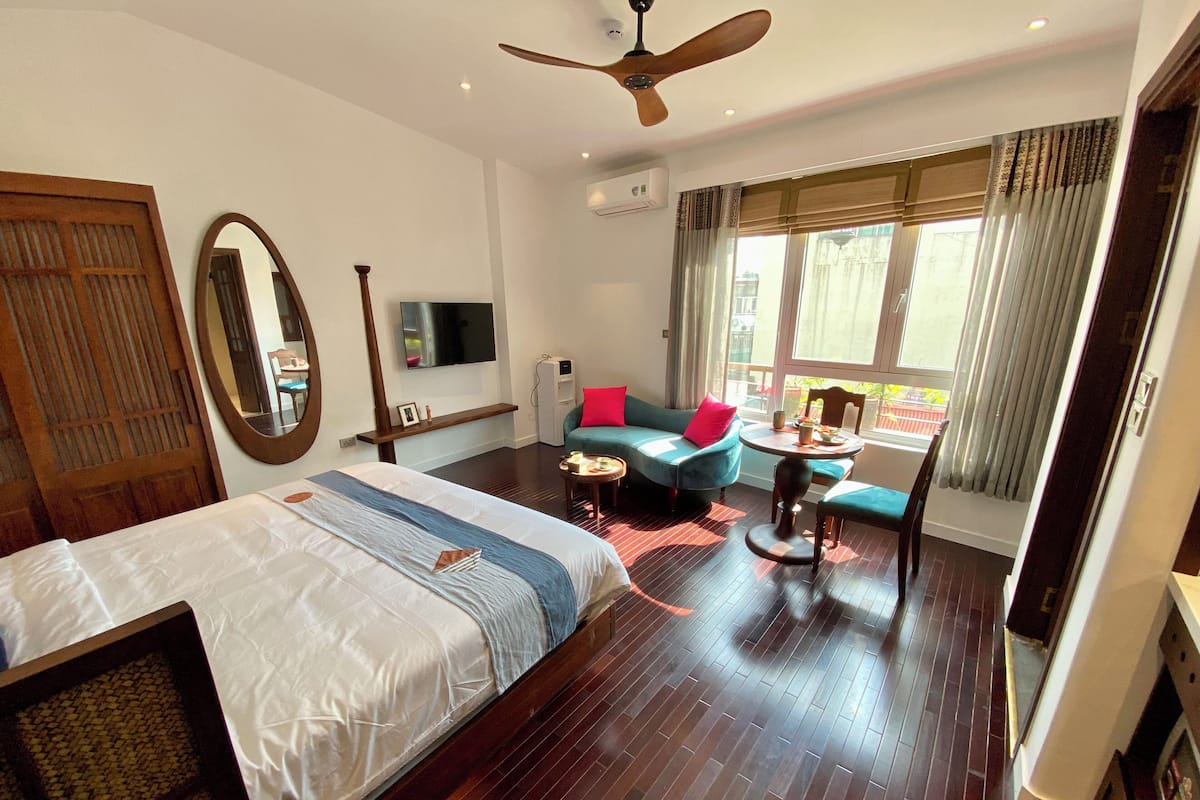 Junior Apartment, City View