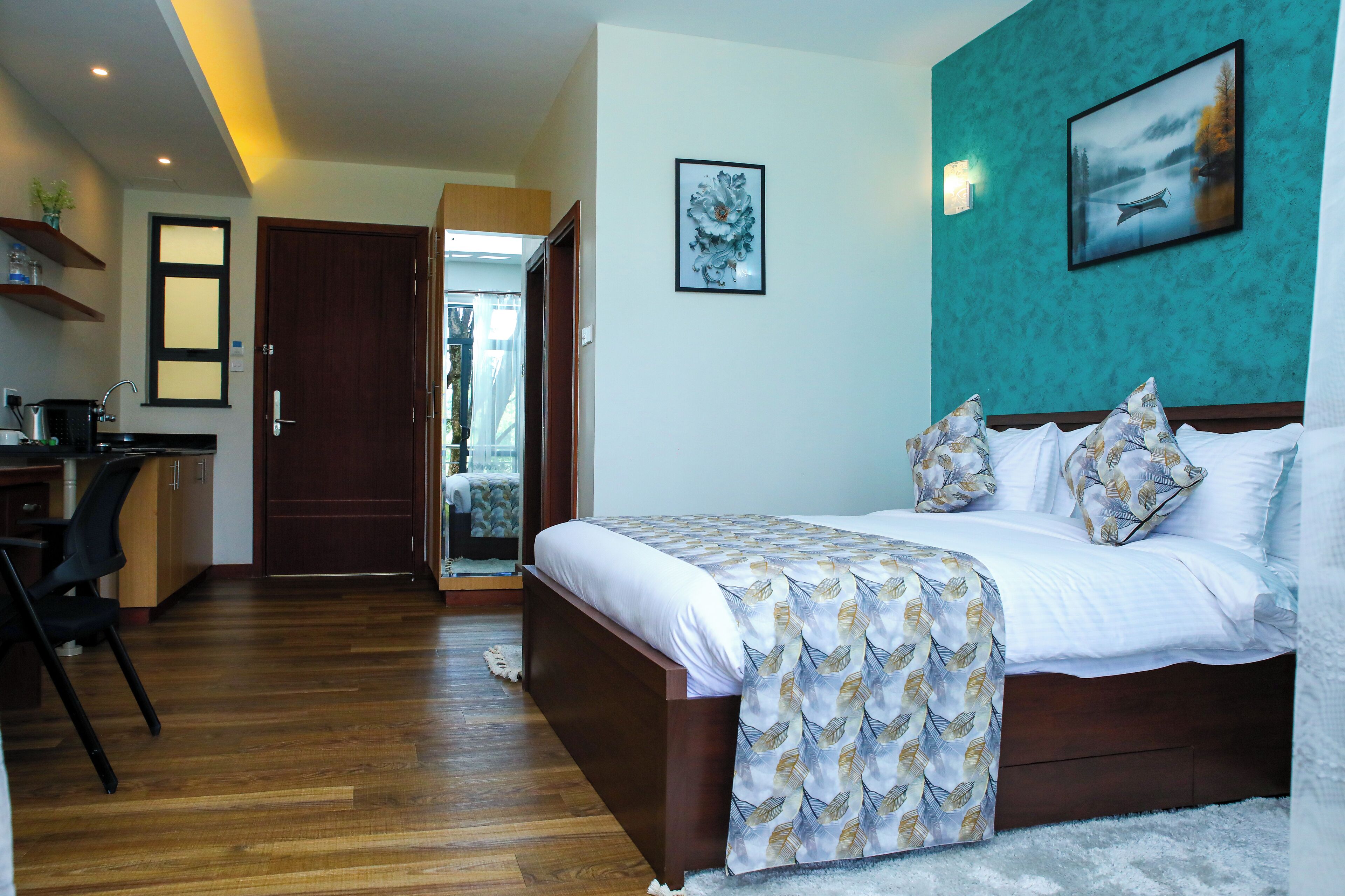 Business Double Room | Premium bedding, pillowtop beds, in-room safe, individually decorated