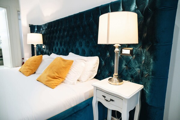 Doppia Matrimoniale con sauna | Minibar, in-room safe, desk, laptop workspace