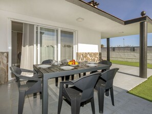 Outdoor dining - Villa Miami by Interhome (Peñiscola)