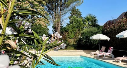 Chalet with swimming pool. Magnificent view!