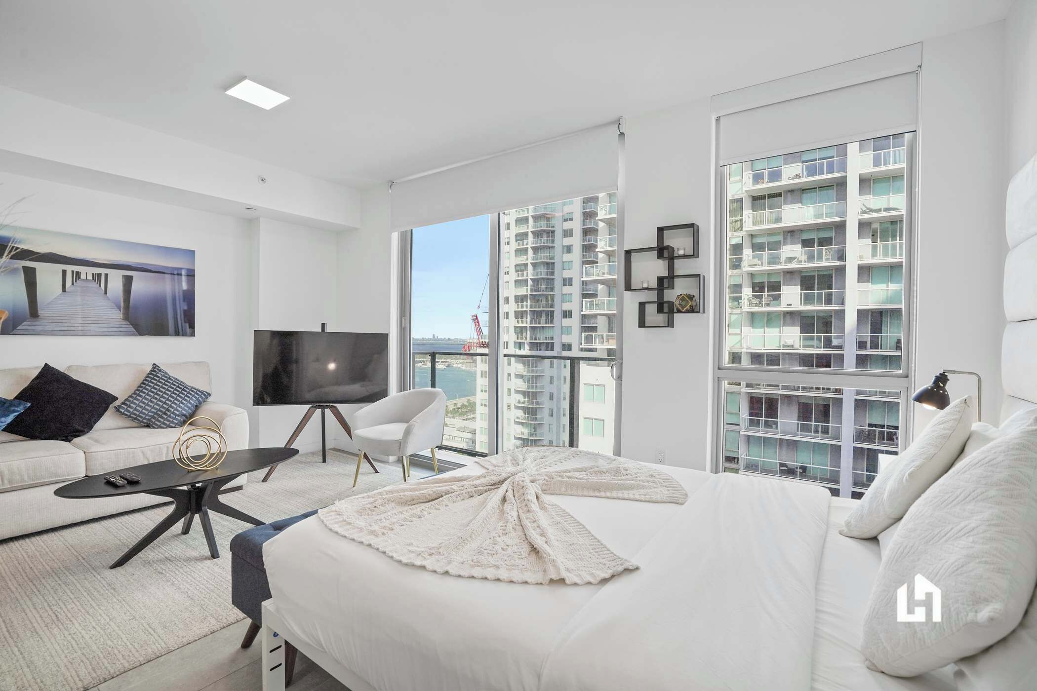 In-room safe, iron/ironing board, travel crib, free WiFi