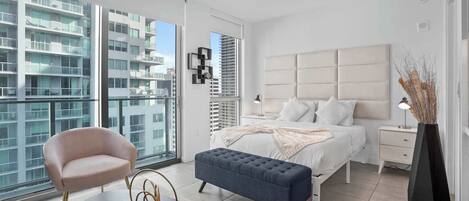 In-room safe, iron/ironing board, travel crib, free WiFi