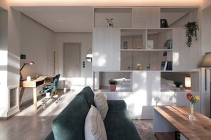 1 slaapkamer, een strijkplank/strijkijzer, wifi, beddengoed