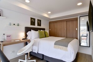 1 Schlafzimmer, Schreibtisch, WLAN, Bettwäsche