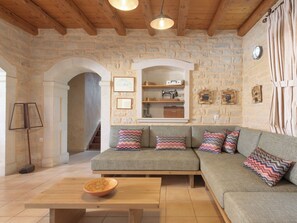 Interior - Sarpedon & Rhadamanthus By Forest Villas (Rethymno)
