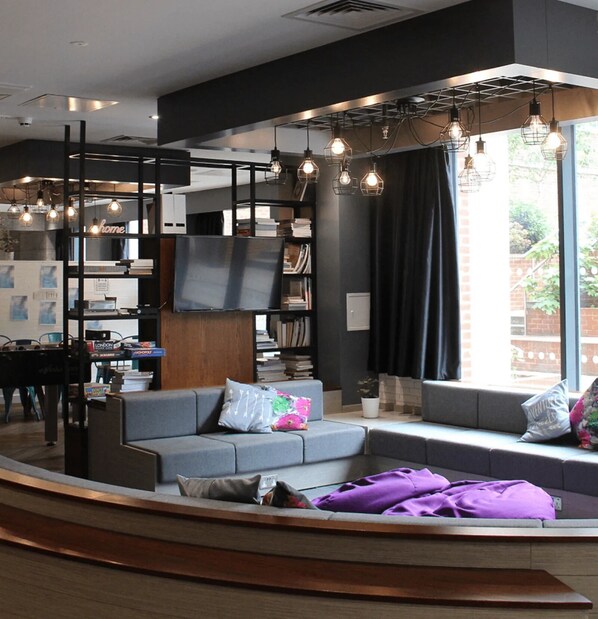 Sala de estar en el lobby