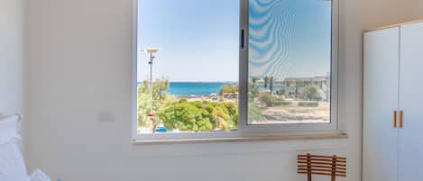 Fer et planche à repasser, lit de bébé portatif, accÚs au Wi-Fi (inclus)