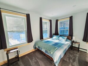 4 Schlafzimmer, Schreibtisch, Bügeleisen/Bügelbrett, kostenloses WLAN