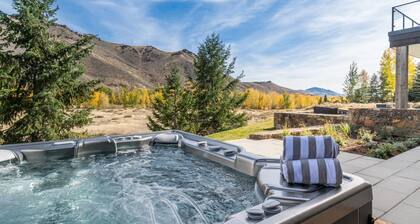 Winter Getaways! Ketchum Home with Hot Tub, Indoor/Outdoor Fireplaces, Pool Tabl