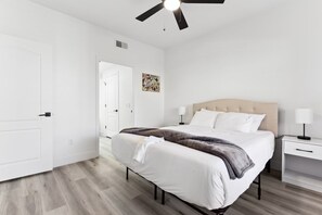 2 bedrooms, desk, iron/ironing board, WiFi