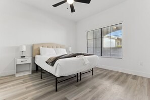 2 bedrooms, desk, iron/ironing board, WiFi