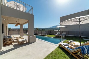 室外泳池、暖水池