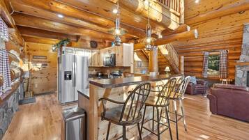 Frigorífic, microones, forn i placa de cuina