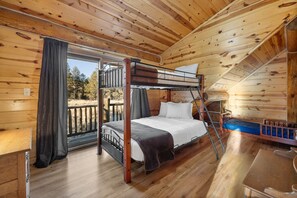5 chambres, fer et planche à repasser, lit parapluie, Wi-Fi gratuit