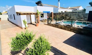 Piscine couverte, piscine extérieure