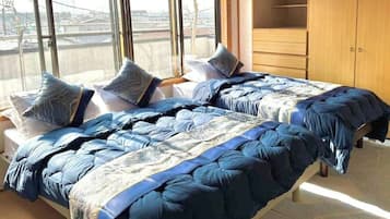 5 slaapkamers, een strijkplank/strijkijzer, wifi, beddengoed